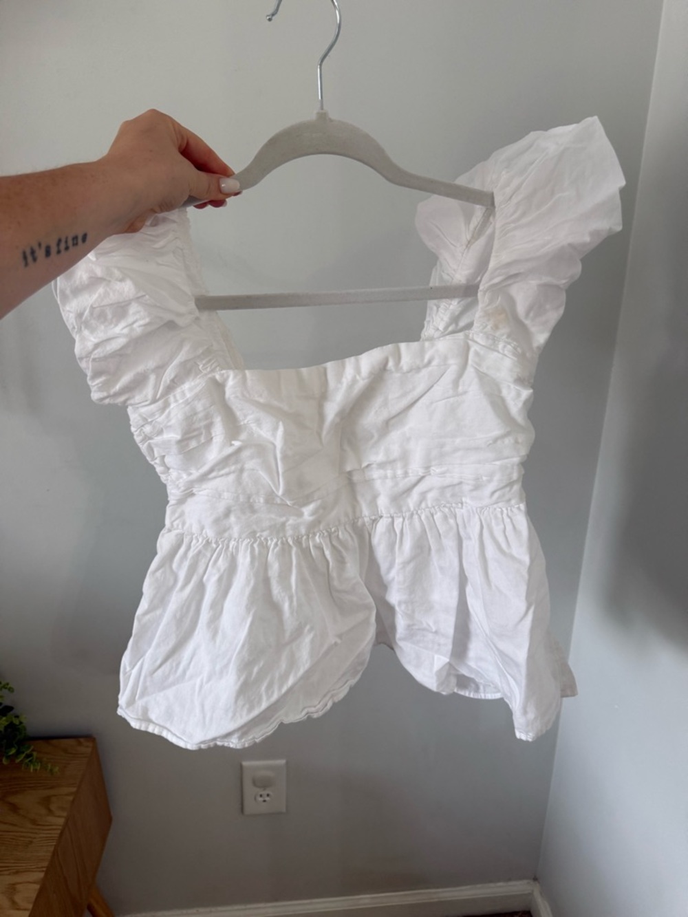White Ruffled Square-Neck Peplum Top Abercrombie size M